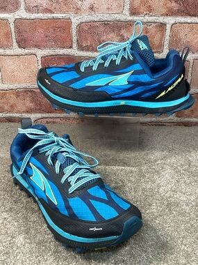 Altra Womens Superior 3.0 Trail Running Shoes size 8